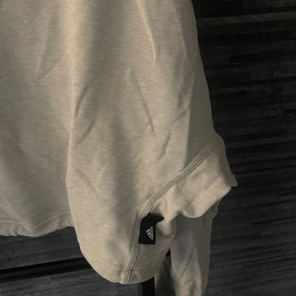 Adidas US size medium light grey cropped sweatshirt - Picture 5 of 7